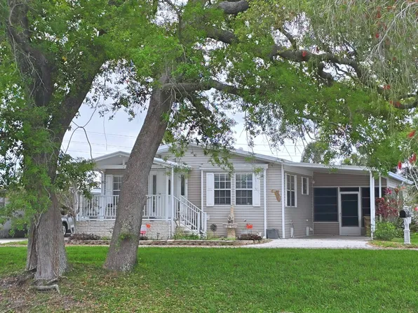 283 Lake Dr, Nokomis, FL 34275