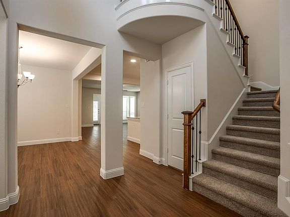 5th image of 3405 King Yon Way
