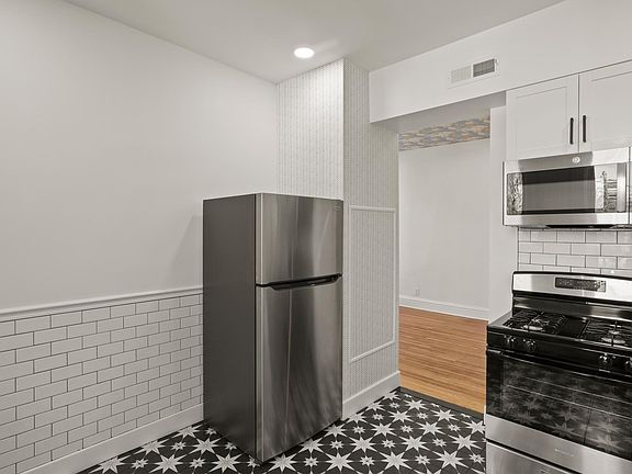 5th image of 853 Meigs St #B