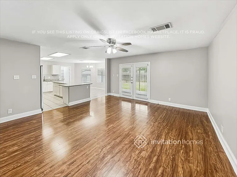 1405 Comfort St — Photo 8