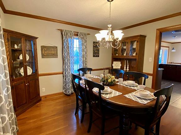3rd image of 205 Beechwood Dr