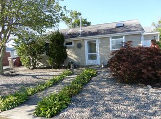 210 Pine Dr, Bayville, NJ 08721