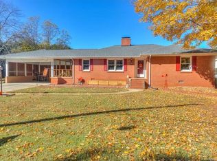 204 Hillcrest Dr, Huntersville, NC 28078