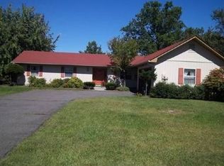 58 Shore Blvd, Slate Hill, NY 10973