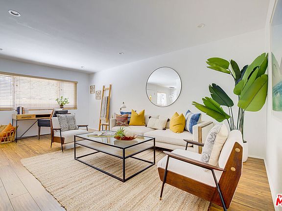 4th image of 2234 Virginia Ave APT 1