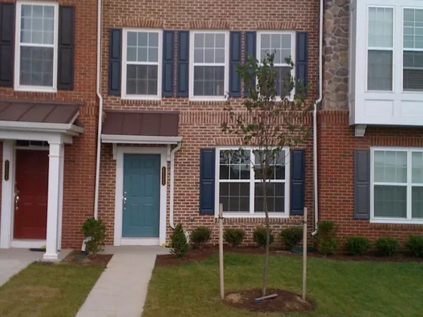 25506 Amber Gate Ter, Chantilly, VA 20152