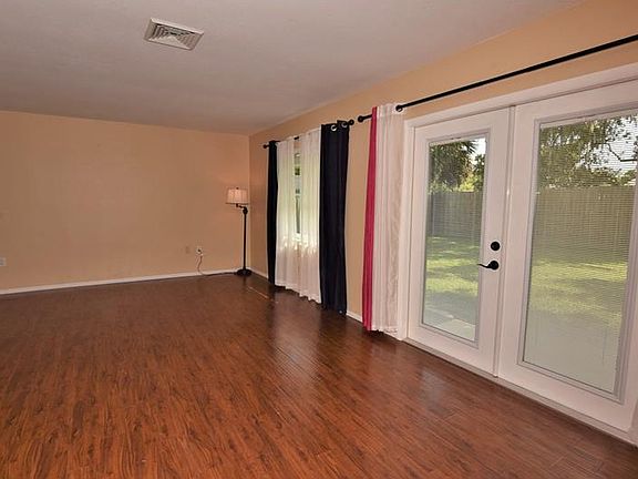 2nd image of 3505 Woodmont Dr