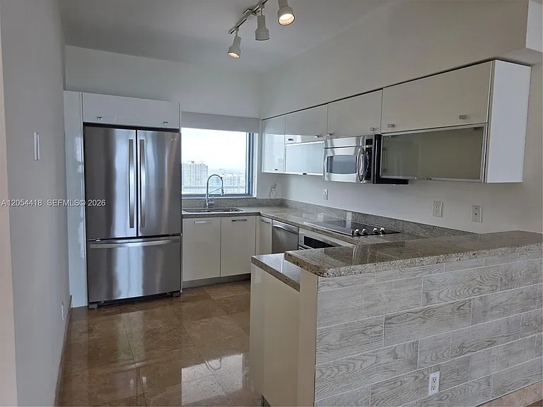 601 NE 36th St #3210 — Photo 7