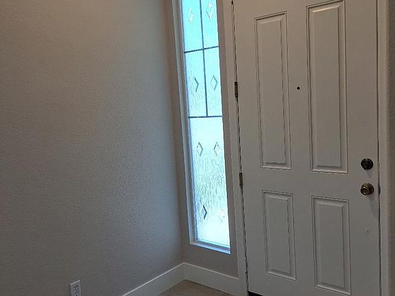 3rd image of 29748 Tierra Shores Ln