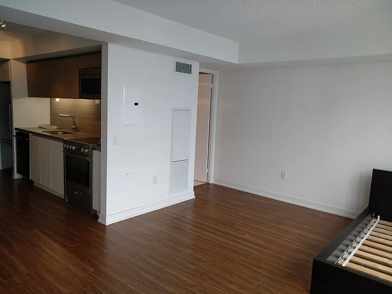 85 Queens Wharf Rd #8 — Photo 11