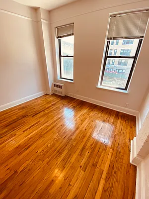 Rented by Metropolis Real Estate of Manhattan | media 40