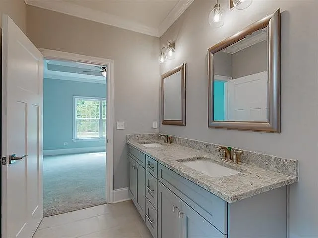 212 Cottage Ct — Photo 8
