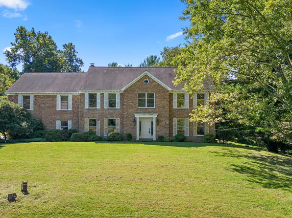 13616 Maidstone Ln, Potomac, MD 20854