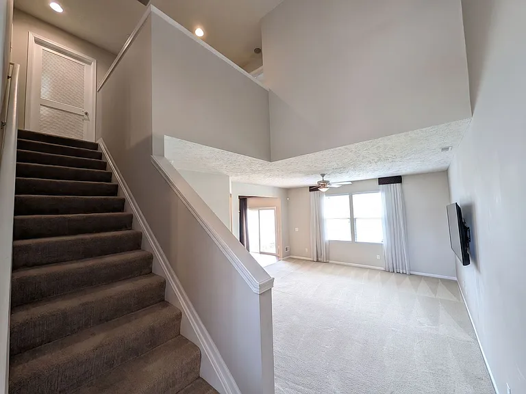 991 Croghan Way — Photo 8