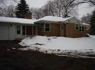 609 Polo Dr, Wheaton, IL 60187