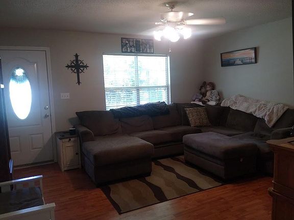 4th image of 216 Parkview Cir