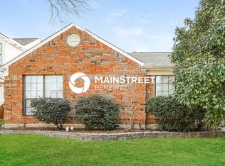1920 Meadowview Ct, Carrollton, TX 75010
