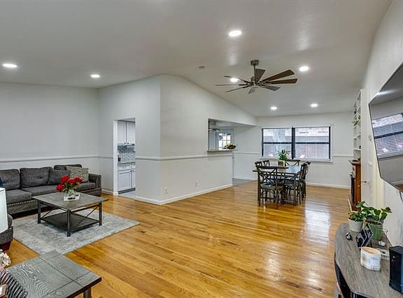 4th image of 2409 Northumberland Dr
