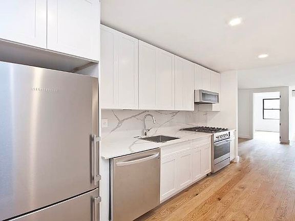 5th image of 174 1st Ave #64
