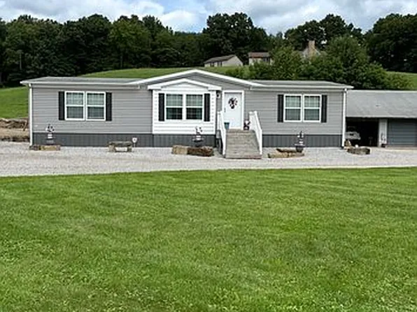10191 Crestline St SW, Navarre, OH 44662