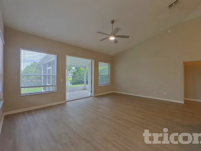 3264 Abbeyfield Dr E — Photo 2