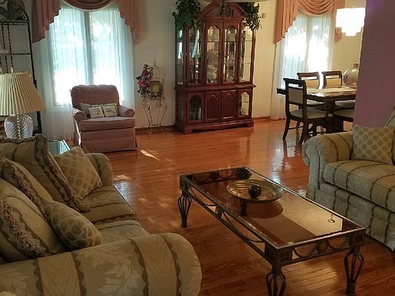 3rd image of 16907 Luella Ave
