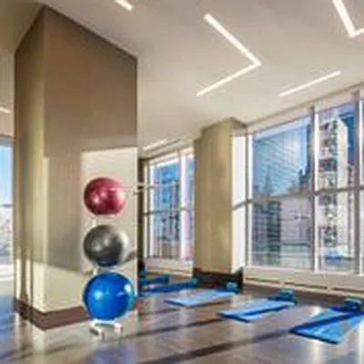 Rented by Extell Marketing Group LLC | media 9