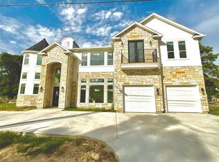 9756 Westview Dr, Houston, TX 77055