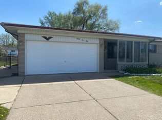 3450 Lancaster Dr, Sterling Heights, MI 48310