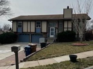 710 Vannornam Dr, Bellevue, NE 68005