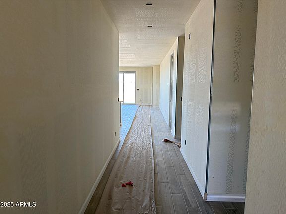 3rd image of 18272 W CAMINO DE ORO --