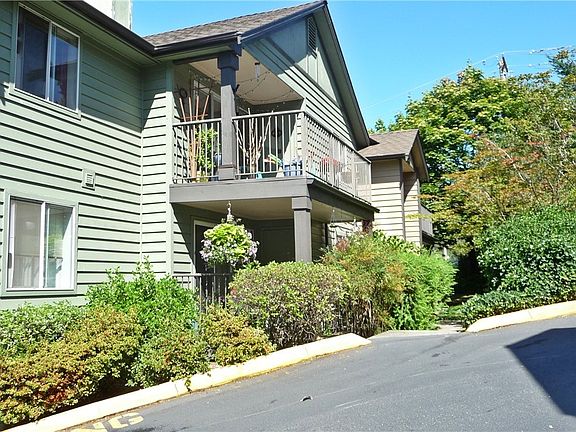 3rd image of 13209 Newcastle Way APT B303