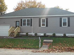 40 B St, Cranston, RI 02920