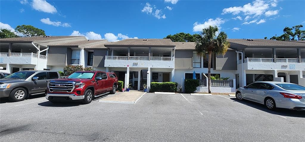 1960 Lakewood Club Dr S #2-F