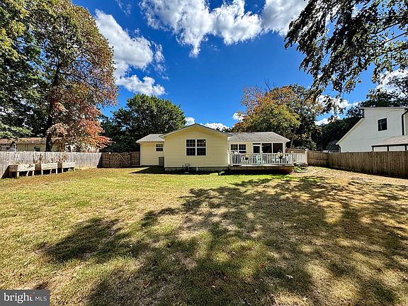 5th image of 25890 Hills Dr
