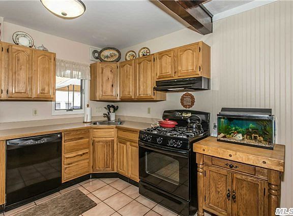 4th image of 1320 C St