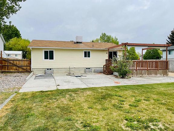 5th image of 823 Coachman Dr