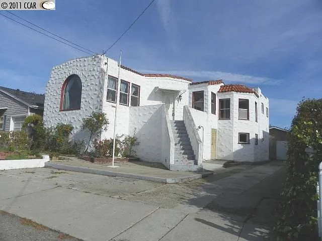 19056 Santa Maria Ave photo 1