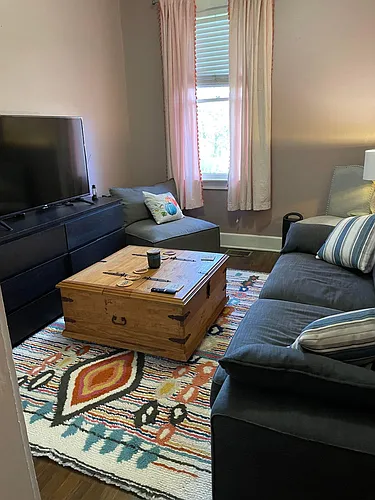 900 Saint Charles Ave NE #4 Photo 1