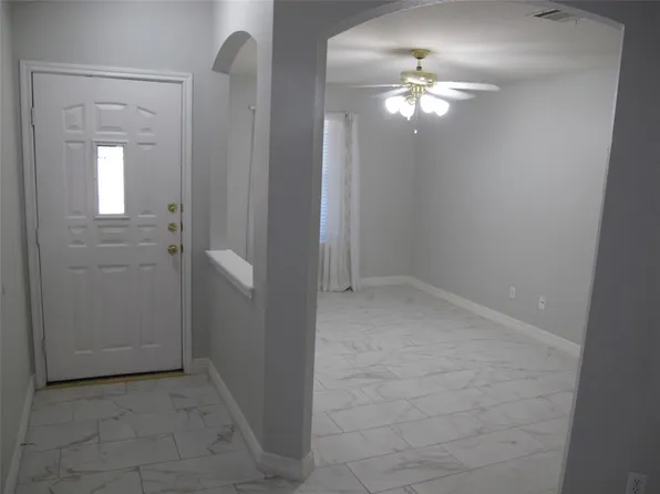 3401 Pioneer Crossing Dr, Round Rock, TX 78665