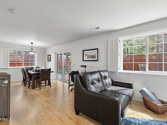5th image of 17195 Sequoia Drive
