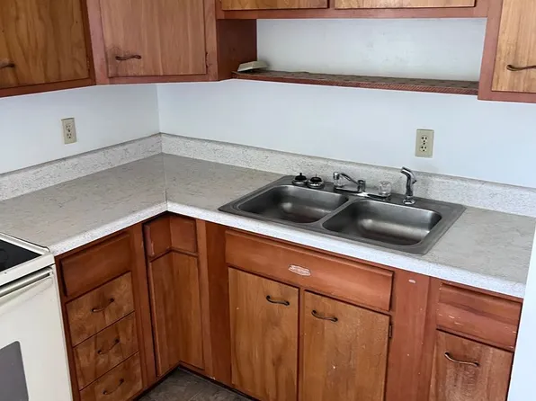 Heims Investments; (West Bremer Ave Waverly, IA), 2100 W Bremer Ave #2112, Waverly, IA 50677
