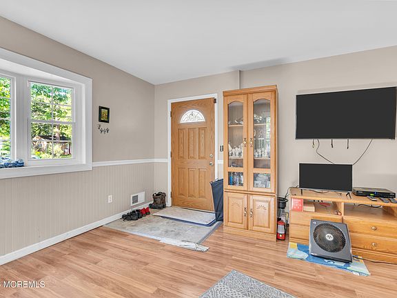 4th image of 155 Lucy Road