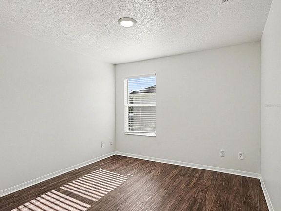5th image of 609 Cimarosa Ct