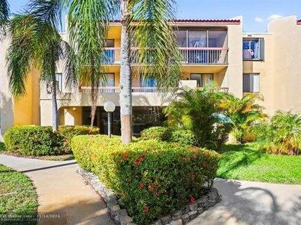 733 SE 1st Way #105, Deerfield Beach, FL 33441