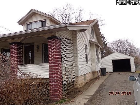 3rd image of 283 E Paige Ave