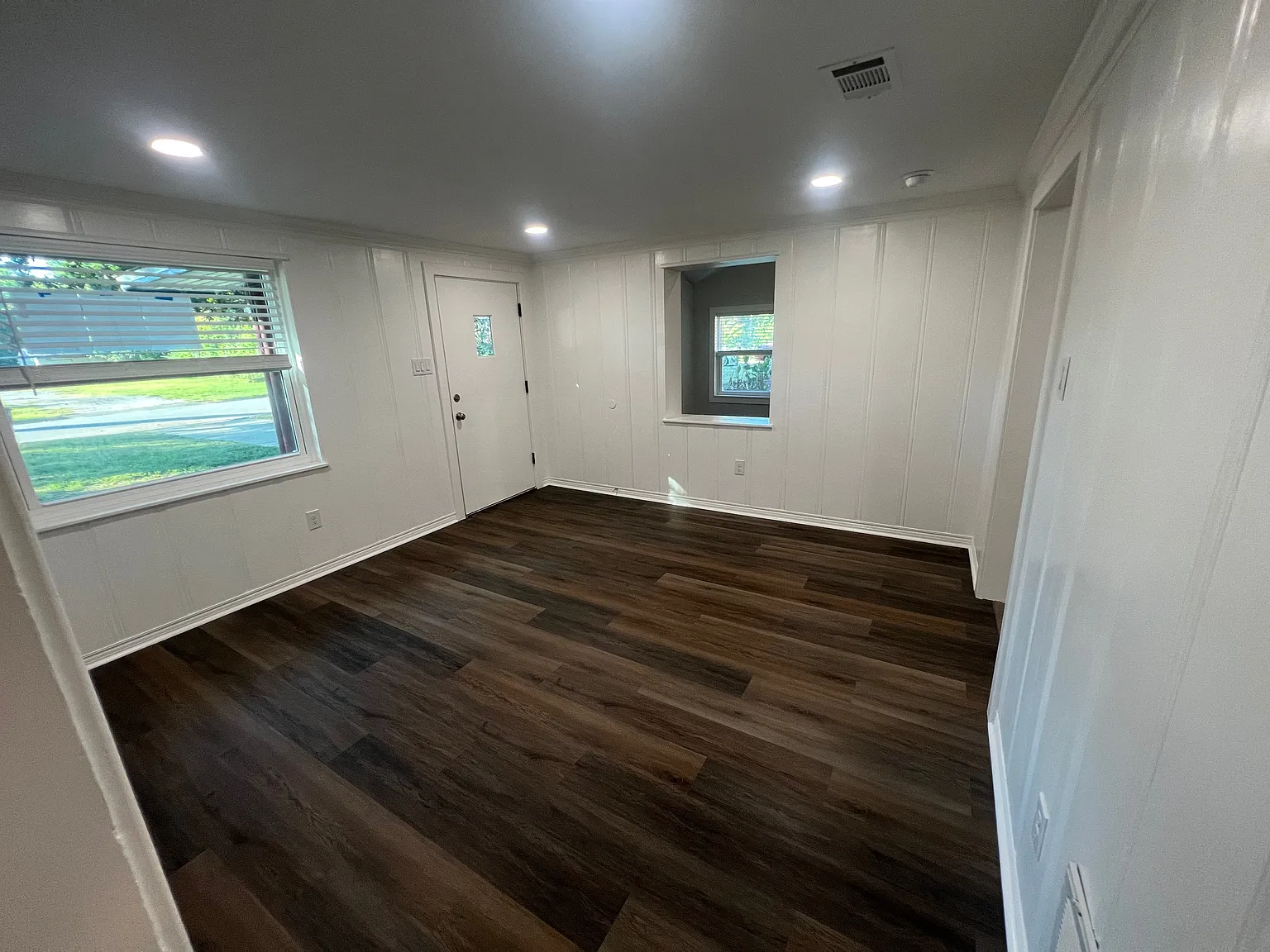 2 bed, 1178 sqft, $1,600 — Photo 2