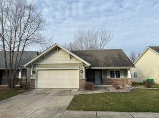 6418 Grosbeak Ct, Hobart, IN