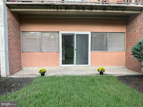 5th image of 431 N Armistead St APT 109