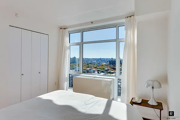 Rented by R New York | media 22